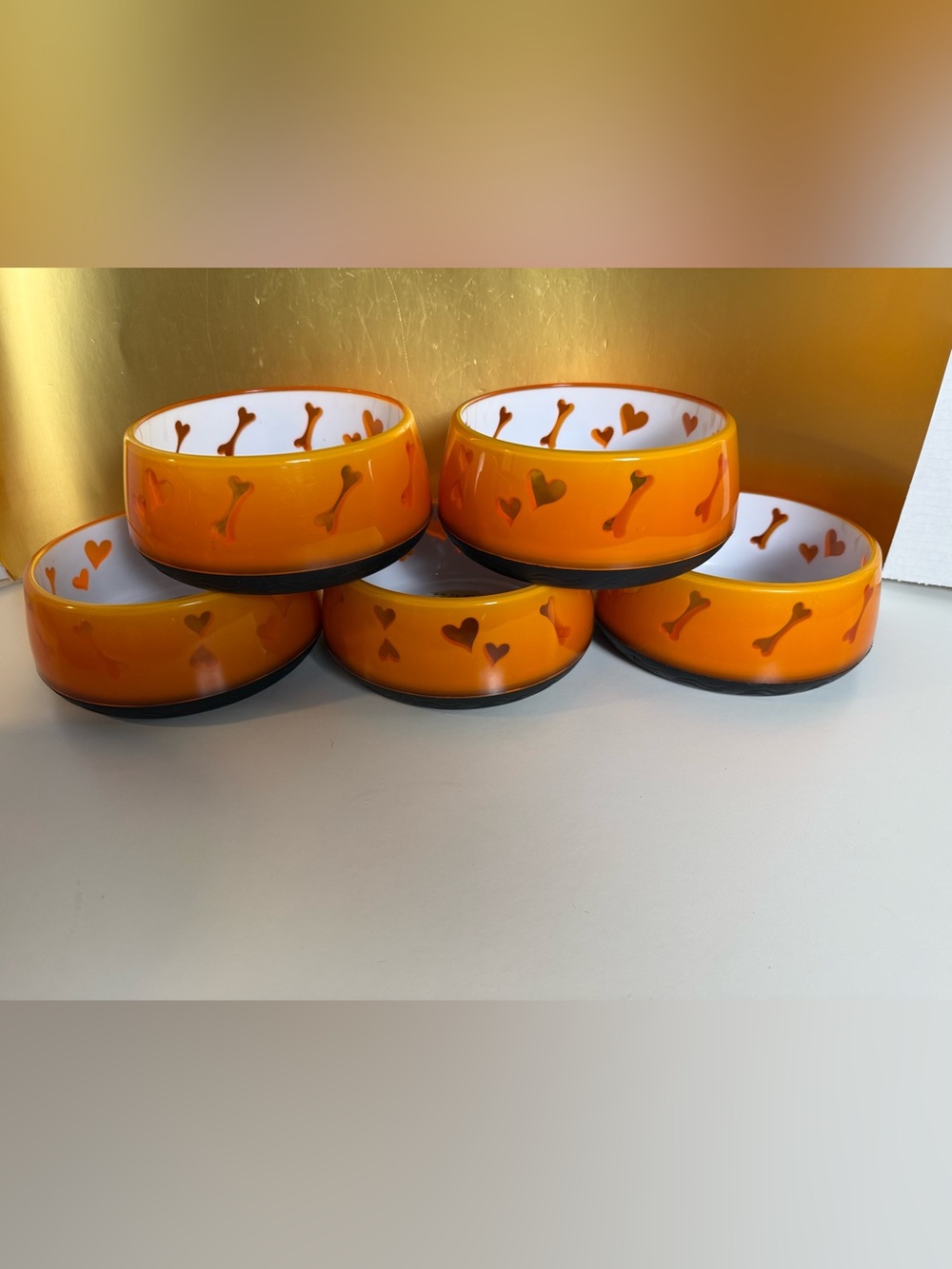 Anti-flip Anti-Slip Pet Bowl with Heart & Bone Cutouts, XL size